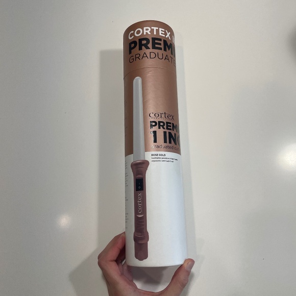 1" Rose Gold Cortex Curling Wand - Picture 2 of 4